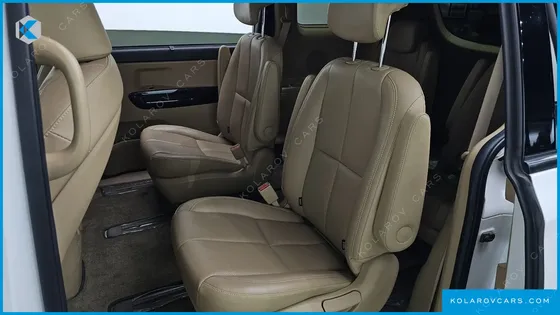 KIA CARNIVAL 9-SEATER NOBLESSE