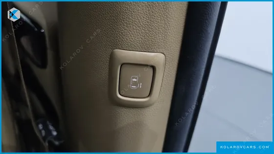 KIA CARNIVAL 9-SEATER NOBLESSE
