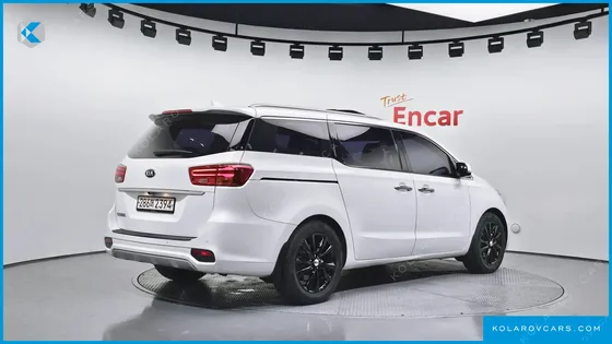 KIA CARNIVAL 9-SEATER NOBLESSE