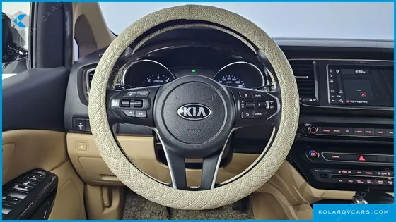 KIA CARNIVAL 9-SEATER NOBLESSE