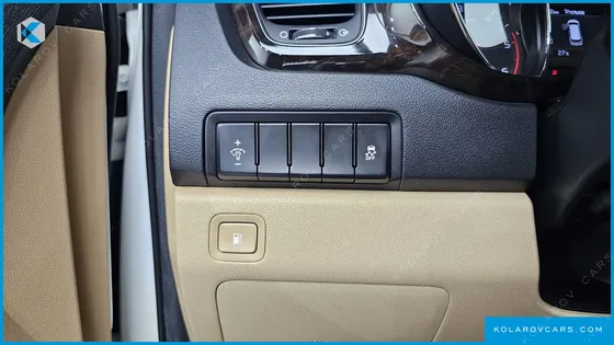 KIA CARNIVAL 9-SEATER NOBLESSE