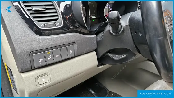 KIA CARNIVAL 7-SEATER LIMOUSINE