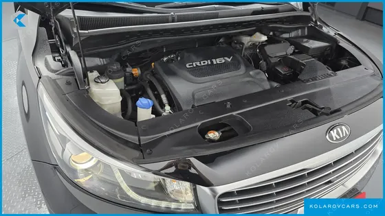 KIA CARNIVAL 9-SEATER HI-LIMOUSINE