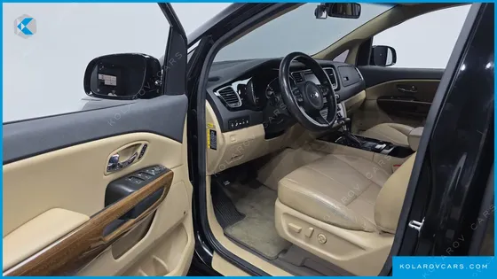 KIA CARNIVAL 9-SEATER HI-LIMOUSINE