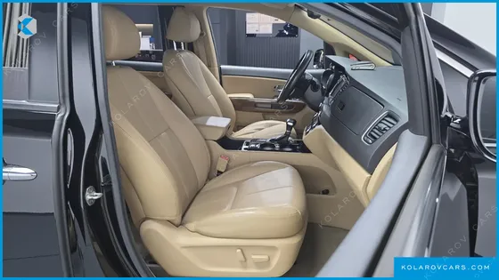 KIA CARNIVAL 9-SEATER HI-LIMOUSINE