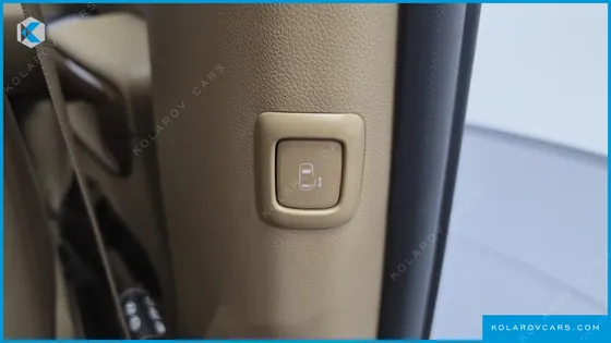 KIA CARNIVAL 9-SEATER HI-LIMOUSINE