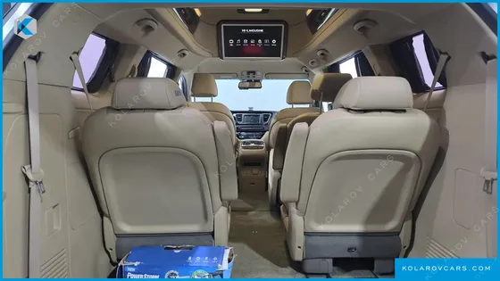 KIA CARNIVAL 9-SEATER HI-LIMOUSINE
