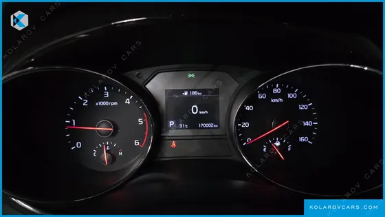 KIA CARNIVAL 11-SEATER PRESTIGE