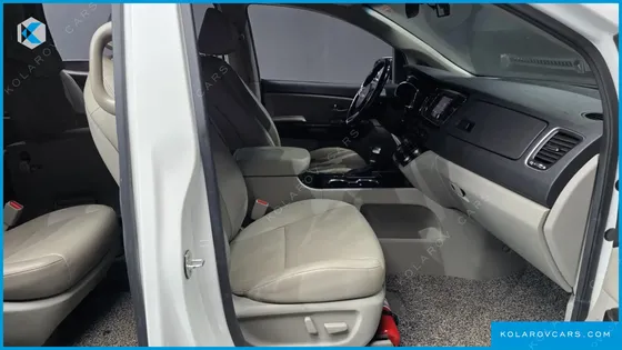 KIA CARNIVAL 11-SEATER PRESTIGE