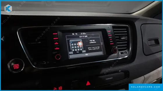 KIA CARNIVAL 11-SEATER PRESTIGE