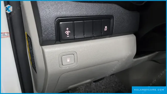 KIA CARNIVAL 11-SEATER PRESTIGE