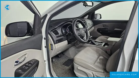 KIA CARNIVAL 9-SEATER LUXURY
