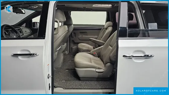 KIA CARNIVAL 9-SEATER LUXURY