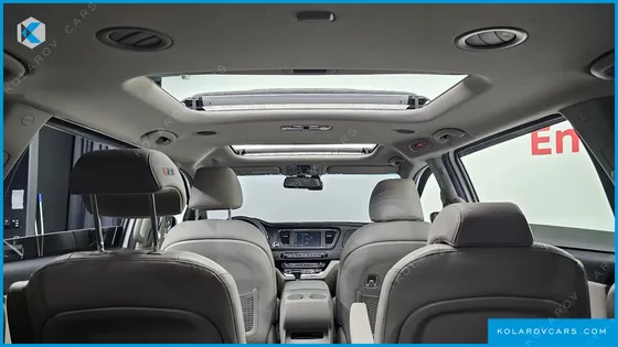 KIA CARNIVAL 9-SEATER LUXURY