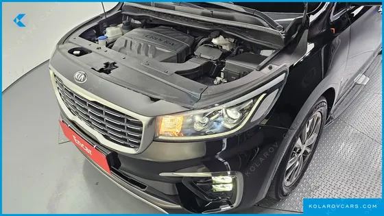 KIA CARNIVAL 9-SEATER PRSTIGE