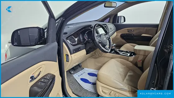 KIA CARNIVAL 9-SEATER PRSTIGE