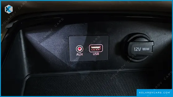 KIA CARNIVAL 9-SEATER PRSTIGE