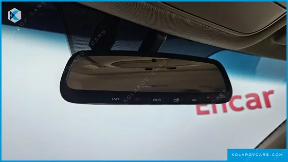 KIA CARNIVAL 9-SEATER PRSTIGE
