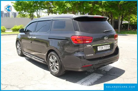 KIA CARNIVAL 11-SEATER PRESTIGE