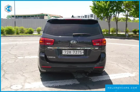 KIA CARNIVAL 11-SEATER PRESTIGE