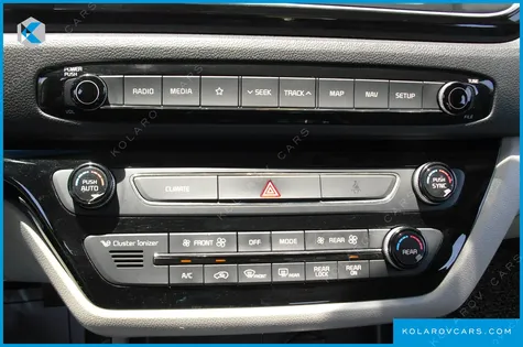 KIA CARNIVAL 11-SEATER PRESTIGE