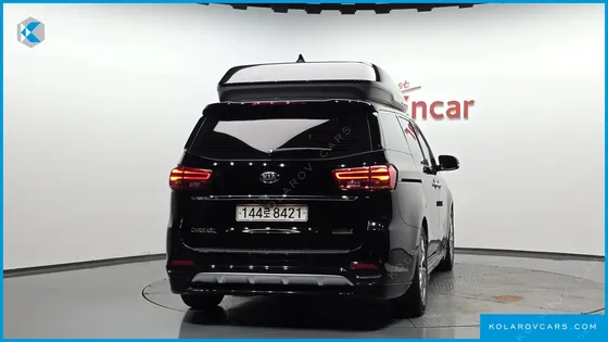 KIA CARNIVAL 9-SEATER HI-LIMOUSINE