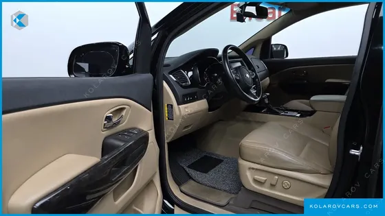 KIA CARNIVAL 9-SEATER HI-LIMOUSINE