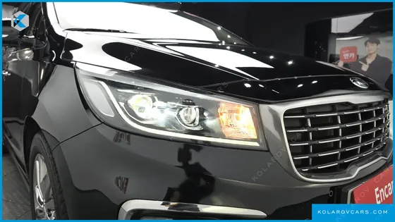 KIA CARNIVAL 9-SEATER HI-LIMOUSINE