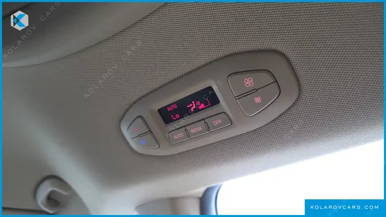 KIA CARNIVAL 9-SEATER HI-LIMOUSINE