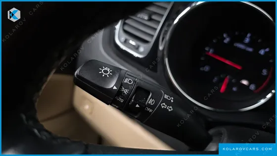 KIA CARNIVAL 9-SEATER HI-LIMOUSINE