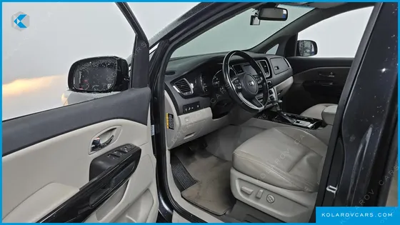 KIA CARNIVAL 11-SEATER PRESTIGE