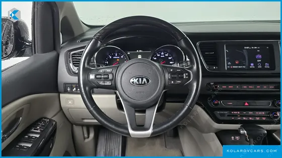KIA CARNIVAL 11-SEATER PRESTIGE