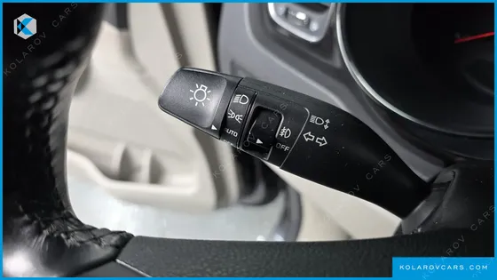 KIA CARNIVAL 11-SEATER PRESTIGE