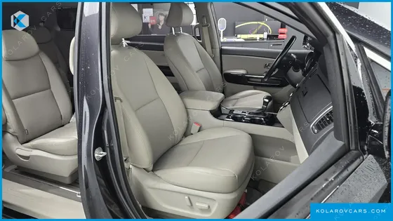 KIA CARNIVAL 11-SEATER PRESTIGE