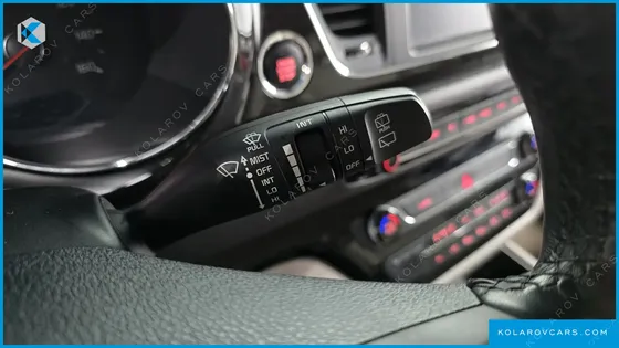 KIA CARNIVAL 11-SEATER PRESTIGE