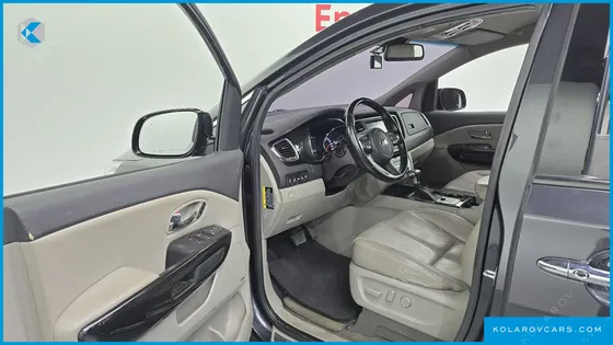 KIA CARNIVAL GASOLINE 9-SEATER NOBLESSE SPECIAL