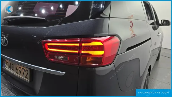 KIA CARNIVAL GASOLINE 9-SEATER NOBLESSE SPECIAL