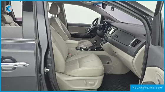 KIA CARNIVAL GASOLINE 9-SEATER NOBLESSE SPECIAL