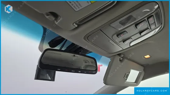 KIA CARNIVAL GASOLINE 9-SEATER NOBLESSE SPECIAL