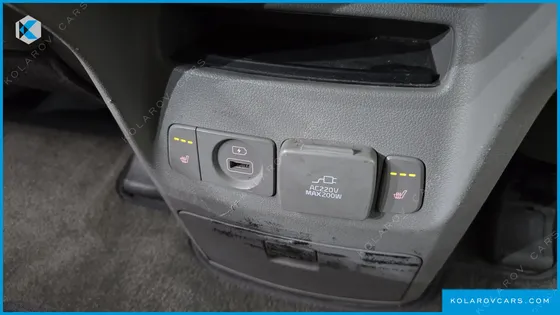 KIA CARNIVAL GASOLINE 9-SEATER NOBLESSE SPECIAL