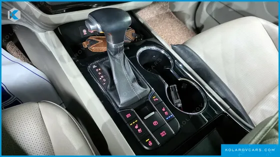 KIA CARNIVAL 9-SEATER PRSTIGE
