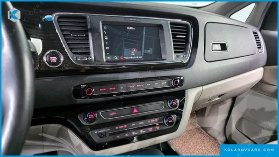 KIA CARNIVAL 9-SEATER PRSTIGE
