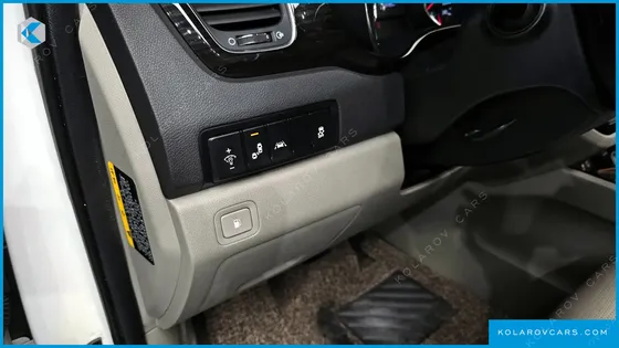 KIA CARNIVAL 9-SEATER PRSTIGE