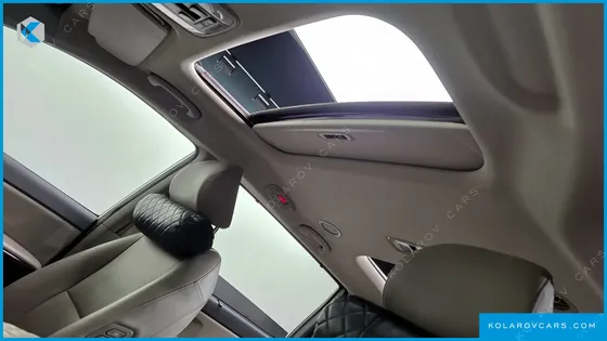 KIA CARNIVAL 9-SEATER PRSTIGE
