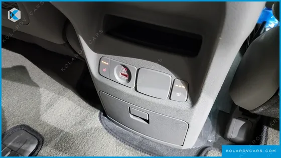 KIA CARNIVAL 9-SEATER NOBLESSE