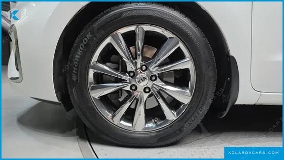 KIA CARNIVAL 9-SEATER NOBLESSE SPECIAL