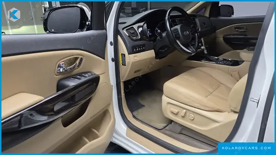 KIA CARNIVAL 9-SEATER NOBLESSE SPECIAL