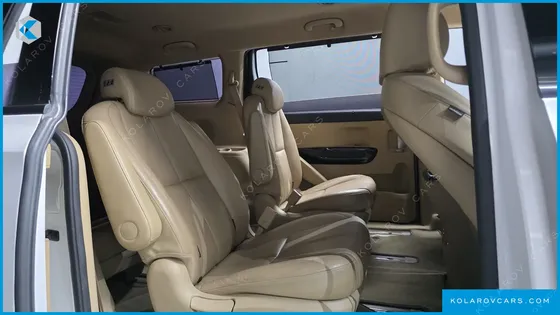 KIA CARNIVAL 9-SEATER NOBLESSE SPECIAL