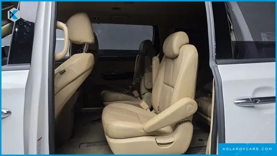 KIA CARNIVAL 9-SEATER NOBLESSE SPECIAL