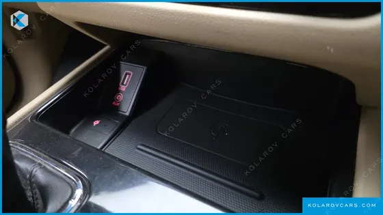 KIA CARNIVAL 9-SEATER NOBLESSE SPECIAL